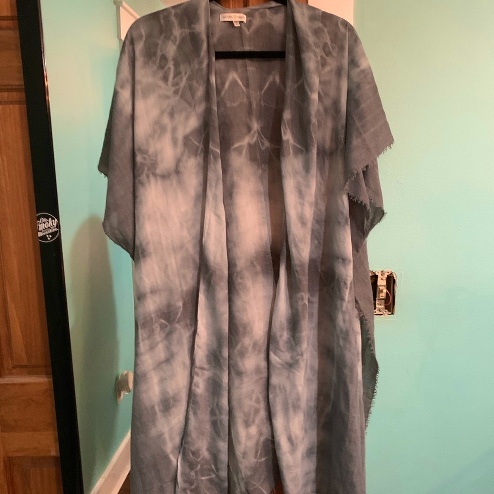 blueish grey tie-dye shawl